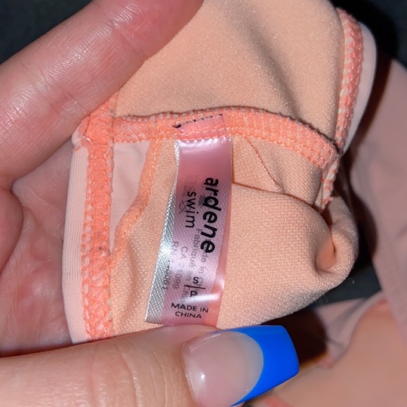 pink ardenes bathing suit - Picture 3 of 3